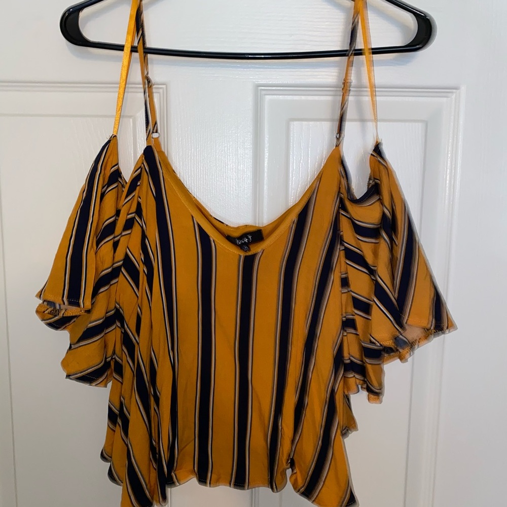 Short sleeve high rise top